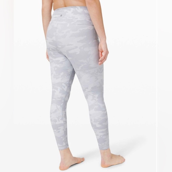 Lululemon Wunder Under Tight 25”Luxtreme Incognito Camo Alpine Starlight Sz 6 - Picture 2 of 7